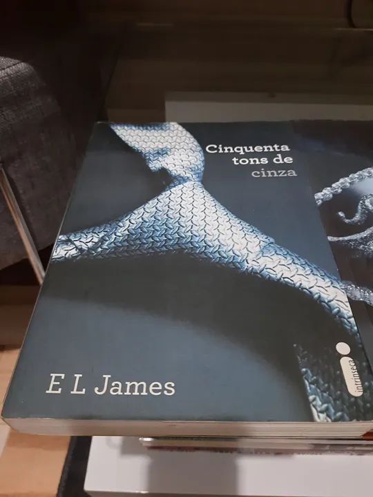 Cinquenta Tons de Liberdade - E.L. James (Livro) - Foto 3
