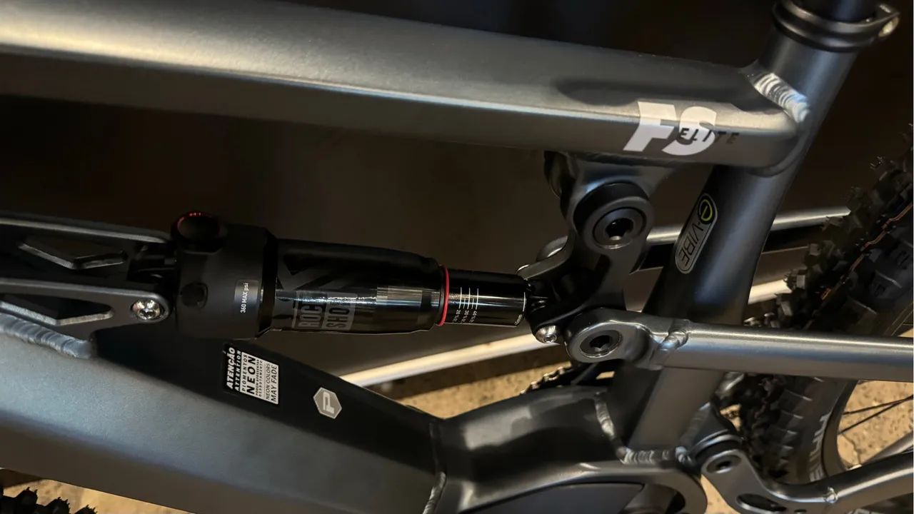 BICICLETA CALOI E-VIBE ELITE FS TAMANHO 15 ZERO  - Foto 4