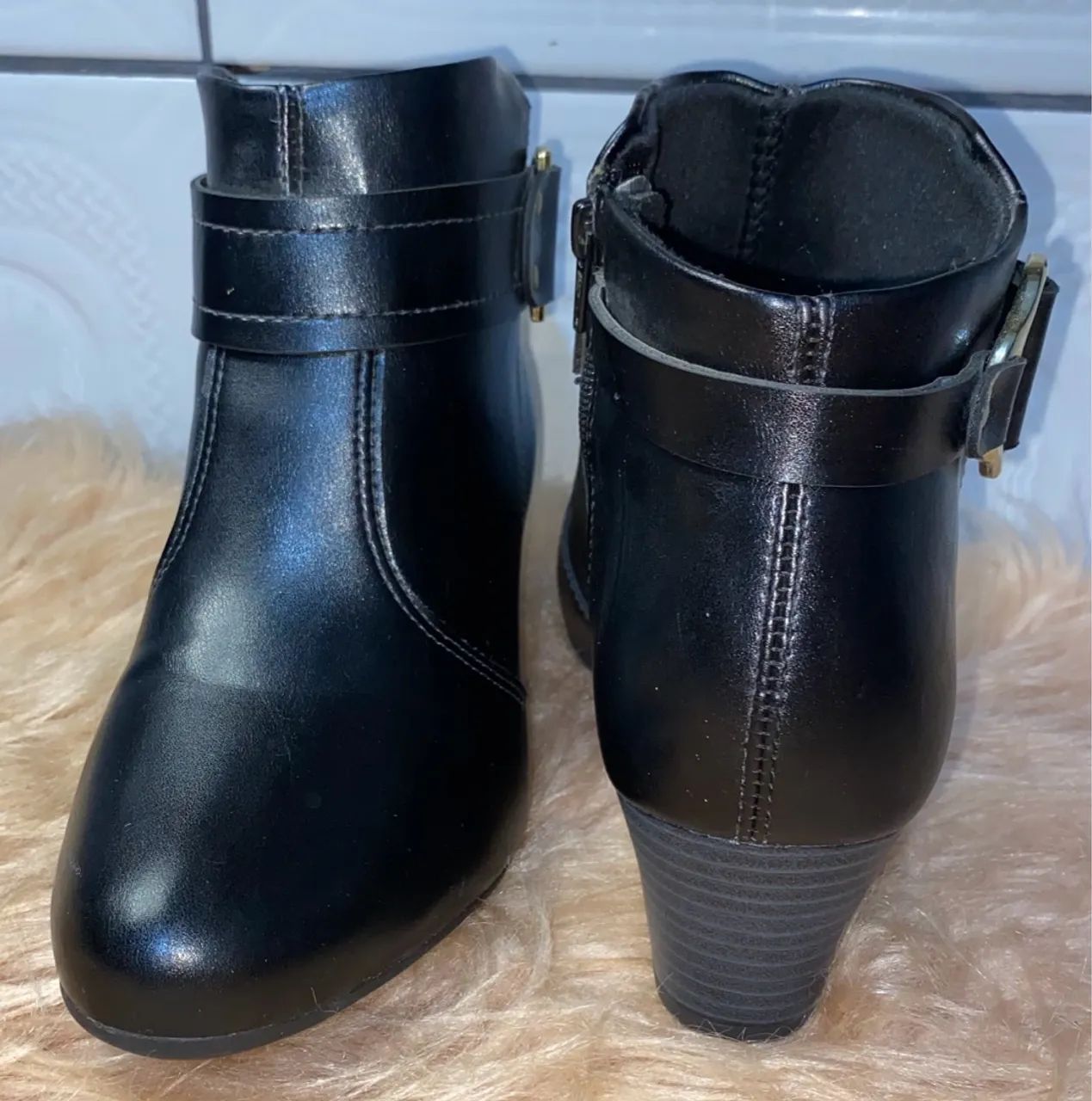 Botas Femininas Preta - Foto 3