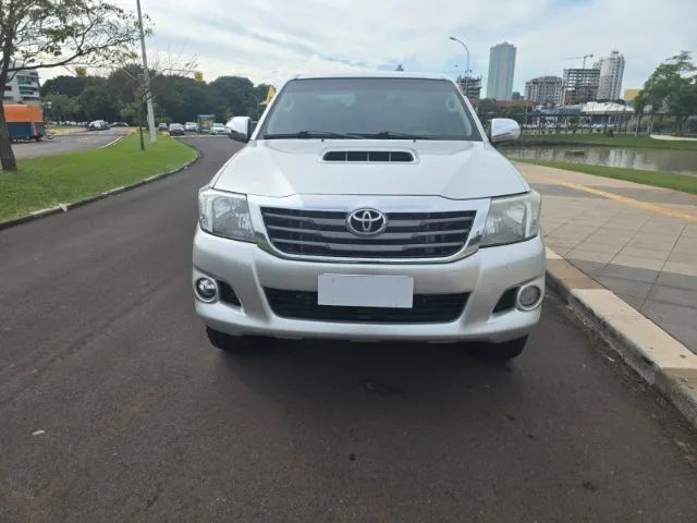 Toyota Hilux CD SRV 4x4 Diesel - Prata  Repasse