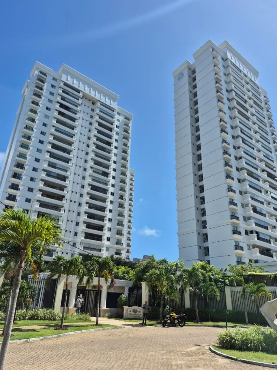 Edifício Coral de Ponta Negra - Apto 3/4 com suíte de 79 m², 2 vagas por 713.705