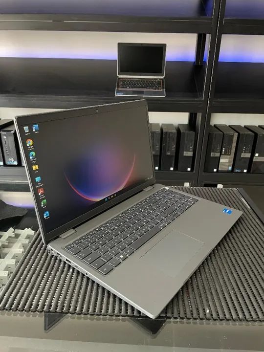 Notebook Dell Latitude 3540 Core i5 12ª 512gb SSD 16gb DDR4 Tela 15.6"