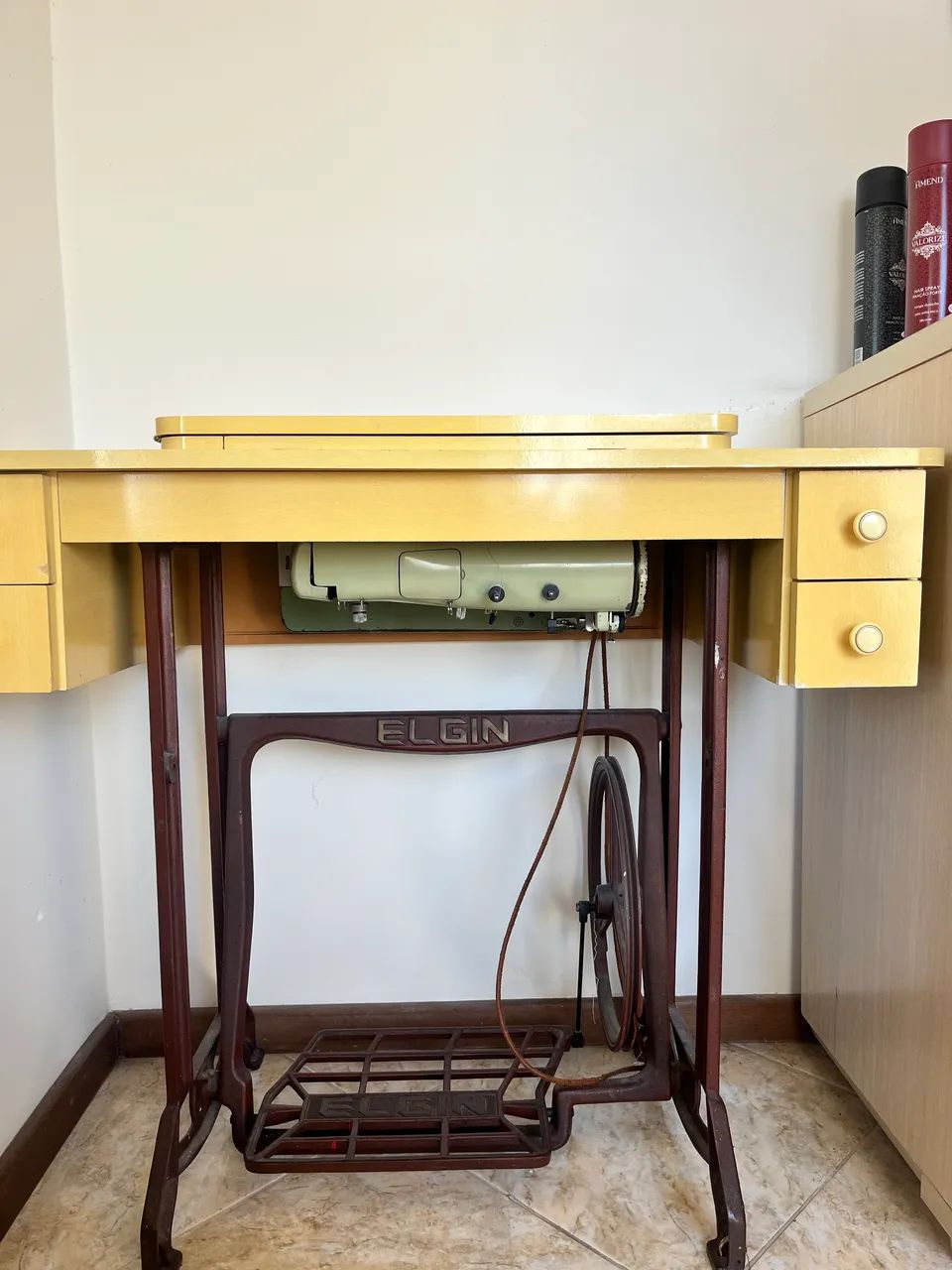 Máquina de costura Elgin65104884914435122