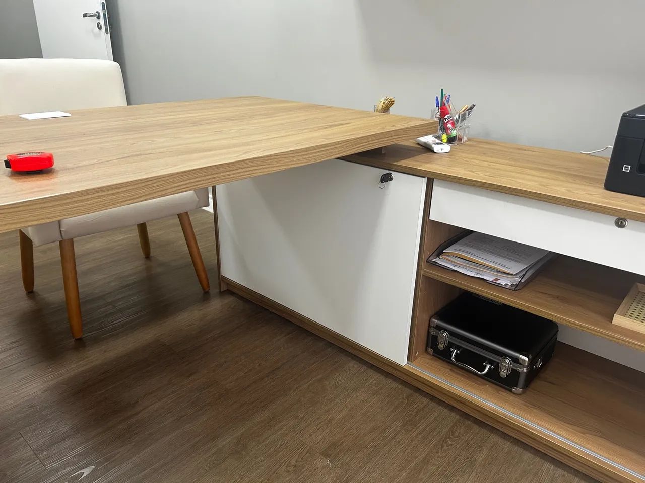 Mesa de Escritório com Armário - Tok Stok - Foto 2