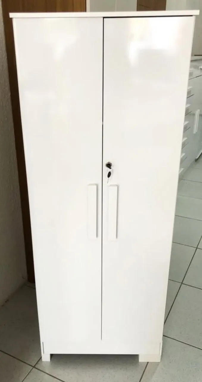 Armário multiuso branco