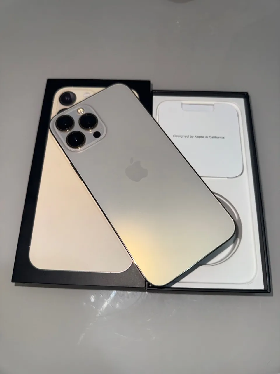 iPhone 13 Pro Max 256gb dourado 79% de bateria - Todo original