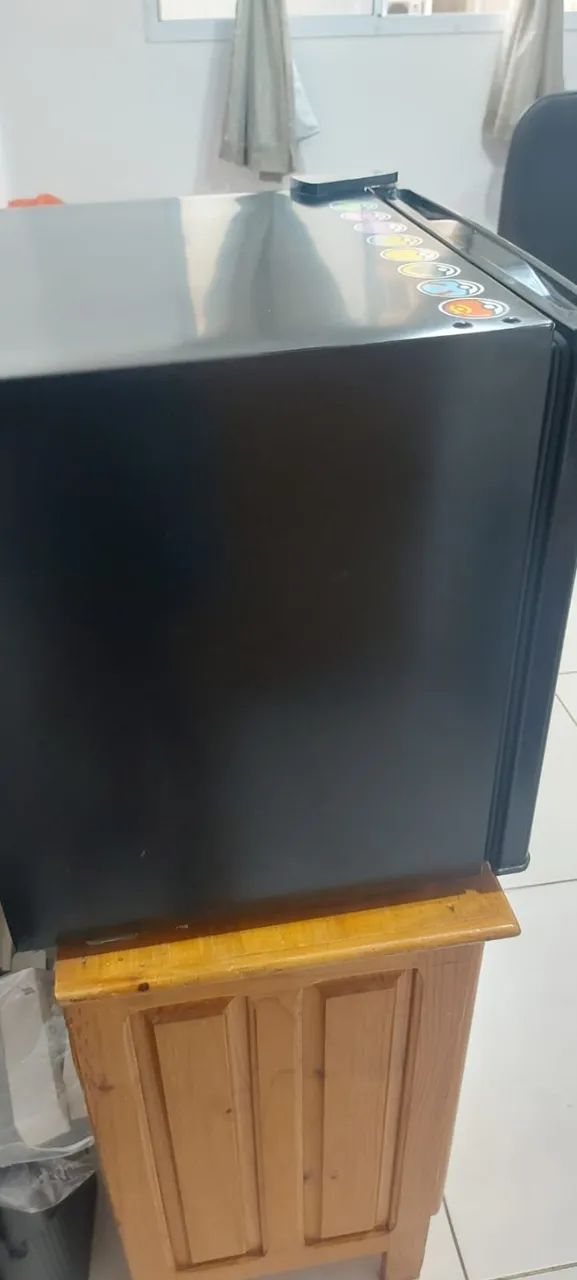 Frigobar Midea 45L (Usado Funcionando) - Foto 3
