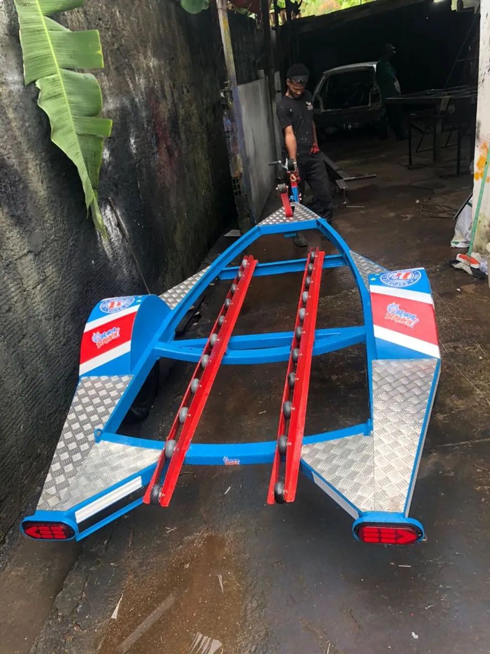 Carretinha reboque para transporte de jet-ski esportivo 