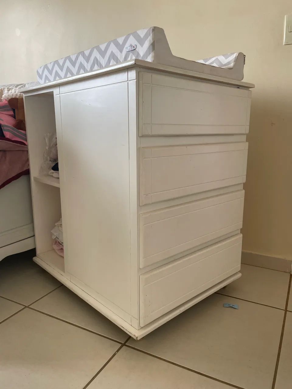 Berço, cômoda e poltrona de amamentação  - Foto 6