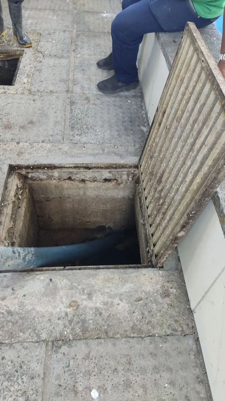 Toda Hora Limpa Fossa E Desentupidora 