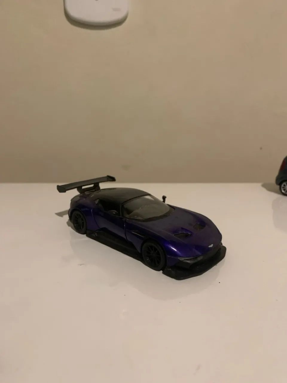 Carros de Brinquedo - BMW, Aston Martin e Kia Picanto - Foto 4