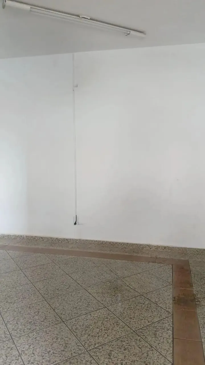 Sala comercial para locação no Centro em Juiz de Fora
