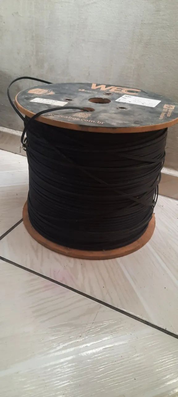 Cabo DROP óptico CFOAC-BLIA G657A2-CM-01F-CO-LSZH INT/EXT-PT 01 BOBINA 1 KM