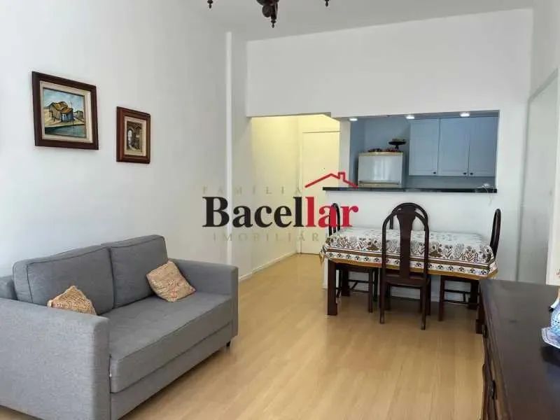 Apartamento 2 quartos totalmente reformado - Foto 3