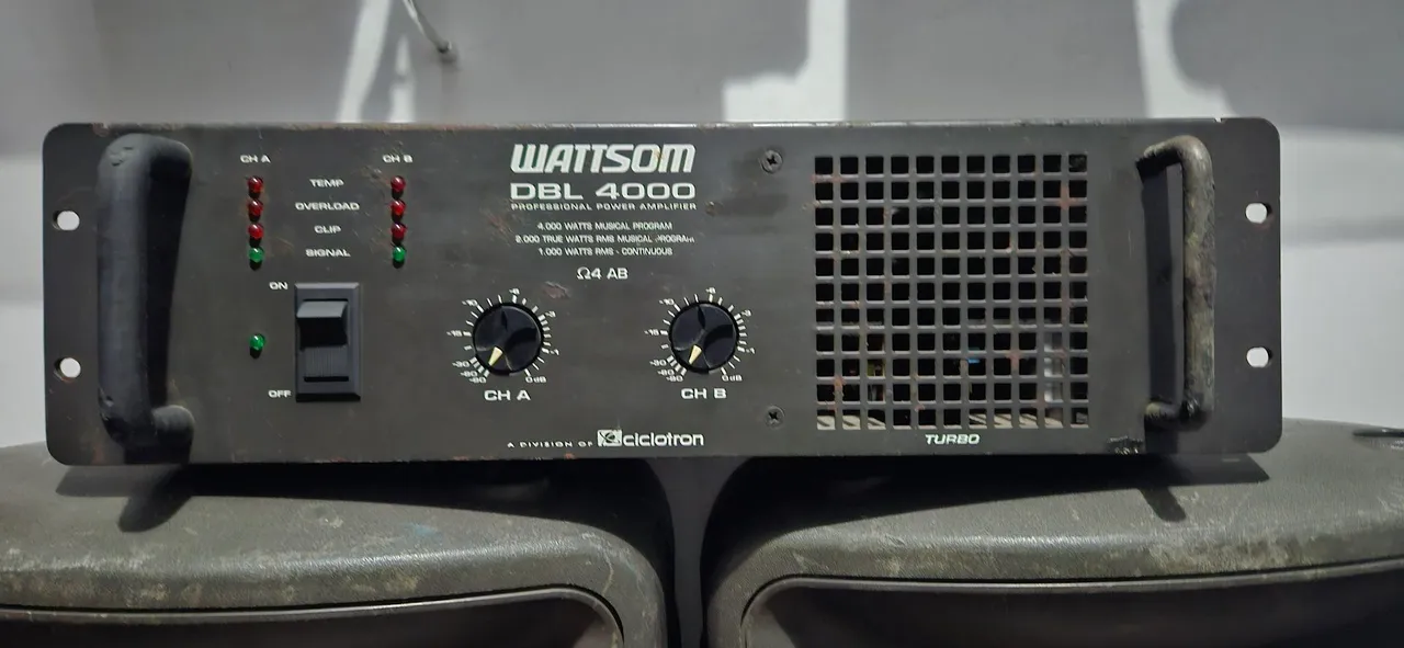 Amplificador Wattsom DBL 4000