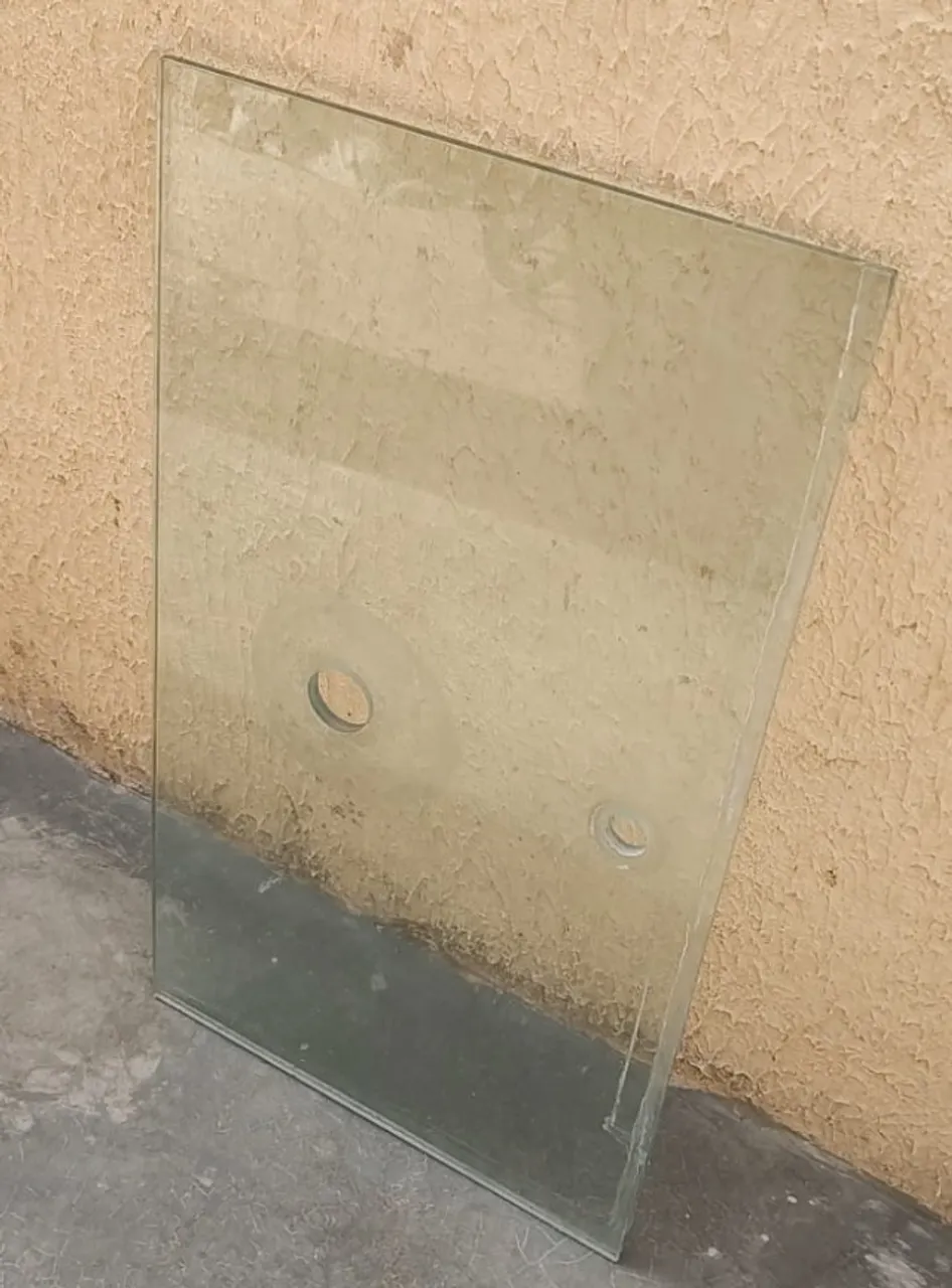 Bancada de pia em vidro