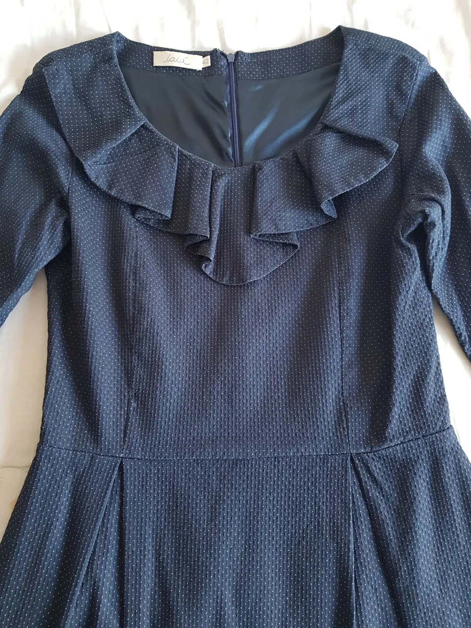 Vestido azul marinho com pontinhos em branco - 42
