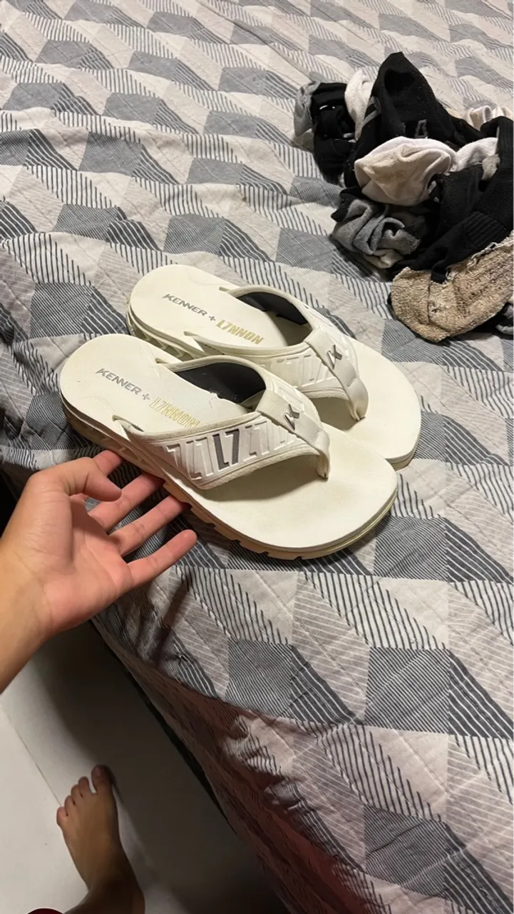 Vendo chinelo kenner branco