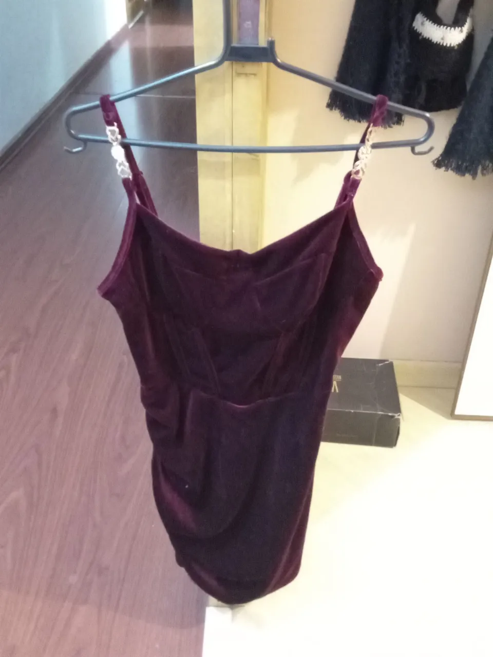 Vestido bordo de veludo
