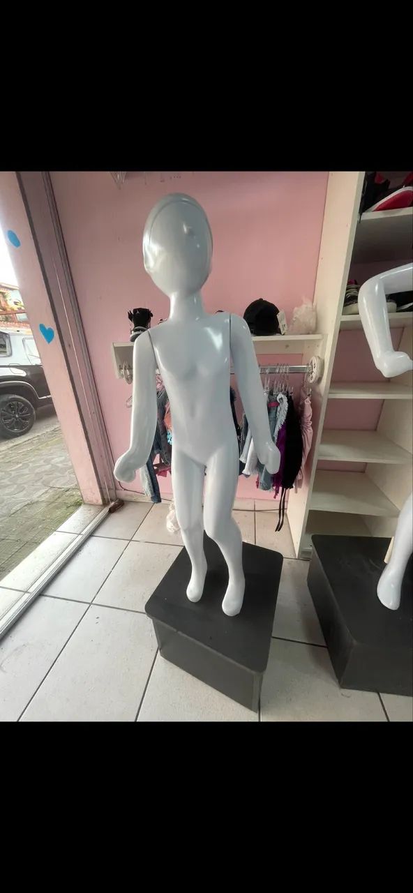 Manequim com base 64309690909314120