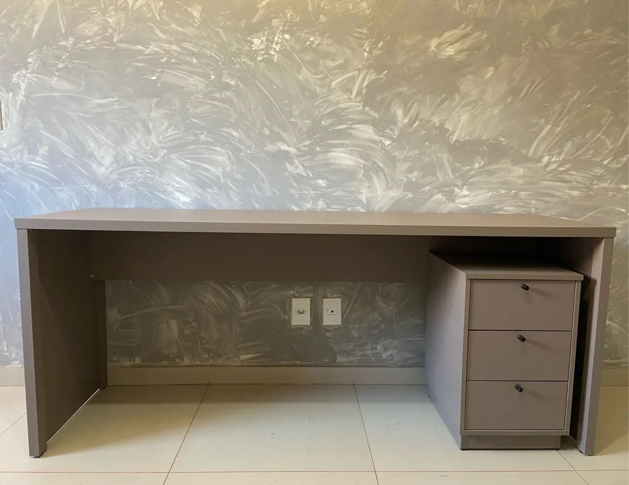 MESA ESCRITÓRIO 1,80m COM GAVETEIRO 3 GAVETAS 100% MDF