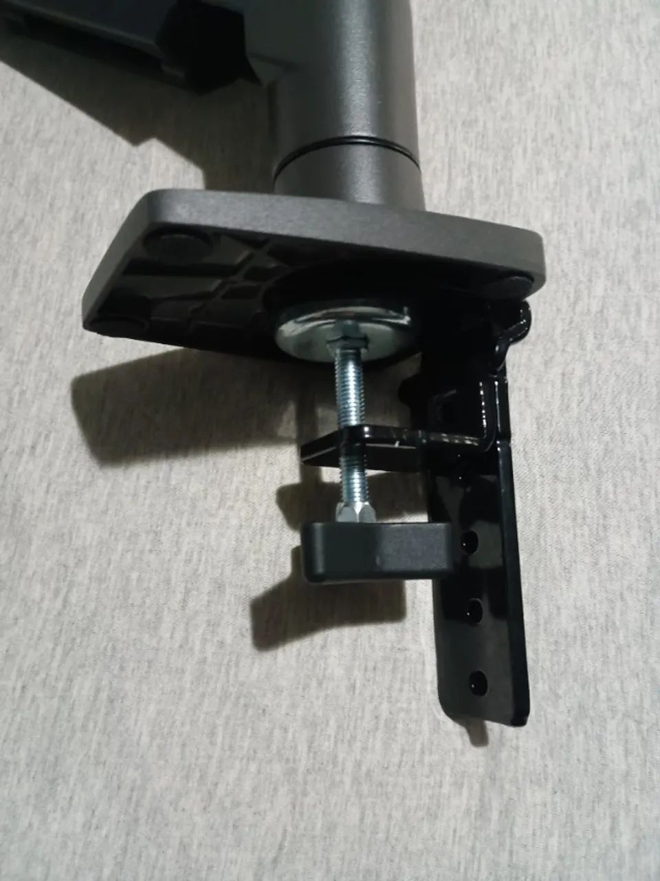 Suporte de Mesa Articulado para Monitores de 17" a 35" ELG - Foto 5