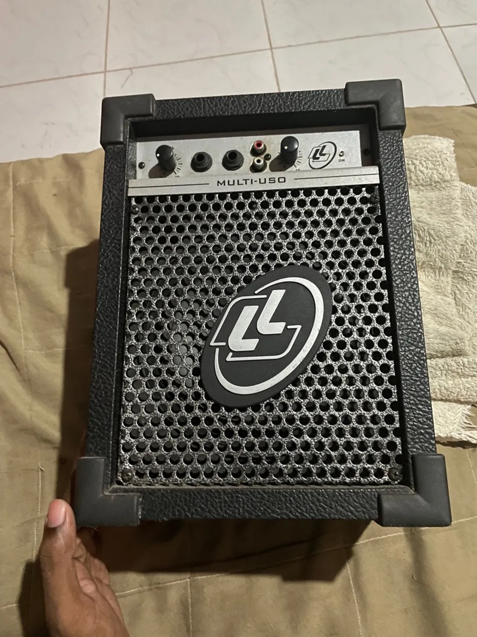 Vendo caixa amplificada