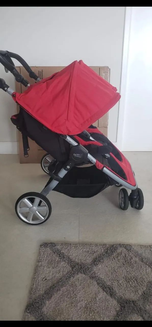 Carrinho de bebê Britax B-Agile ( Importado )