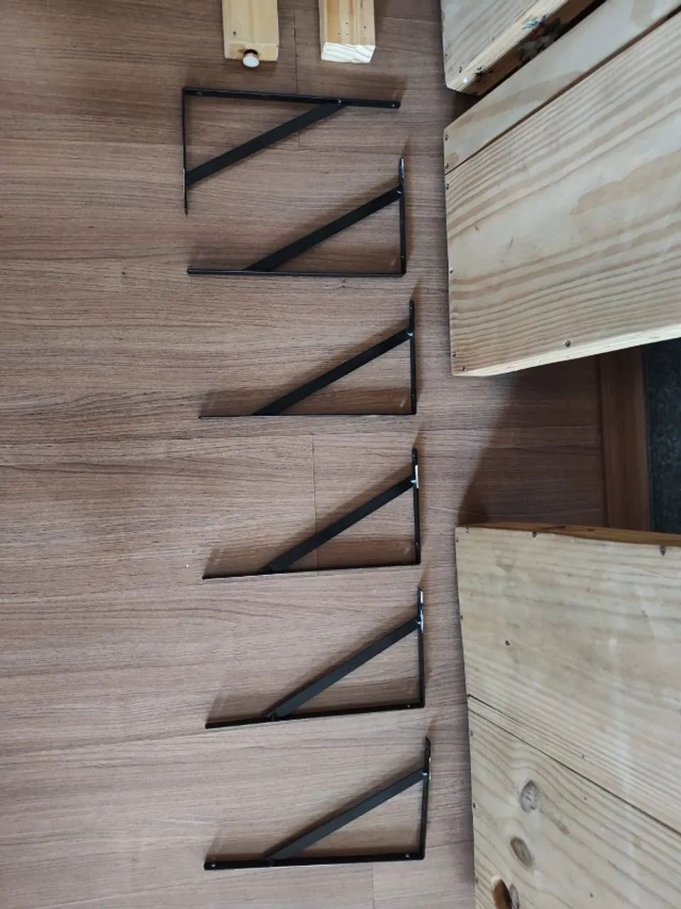 Mesa de Madeira em L para Escritório e Estudo + 3 Prateleiras - Foto 6