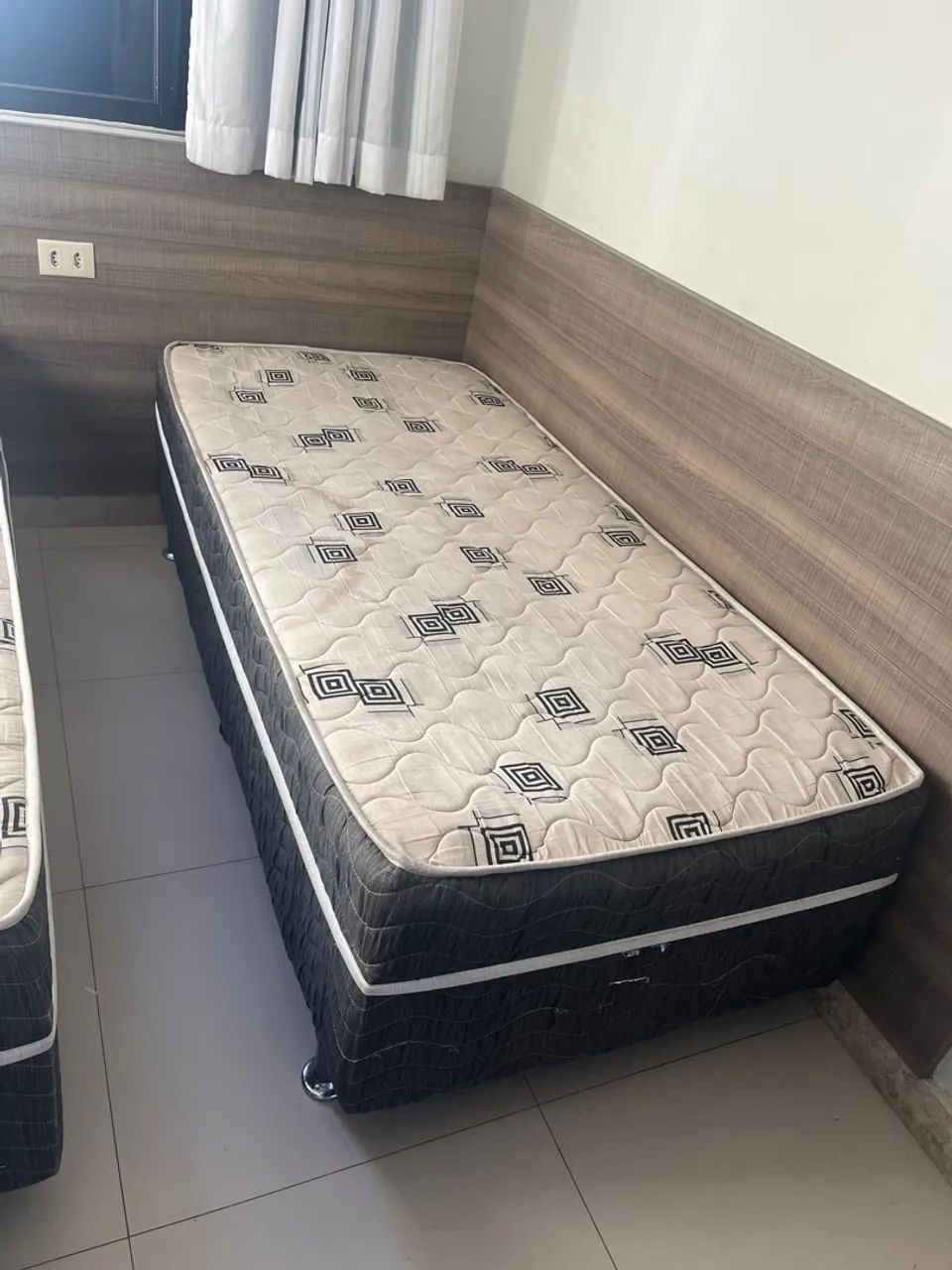 Cama Box64374973303042121