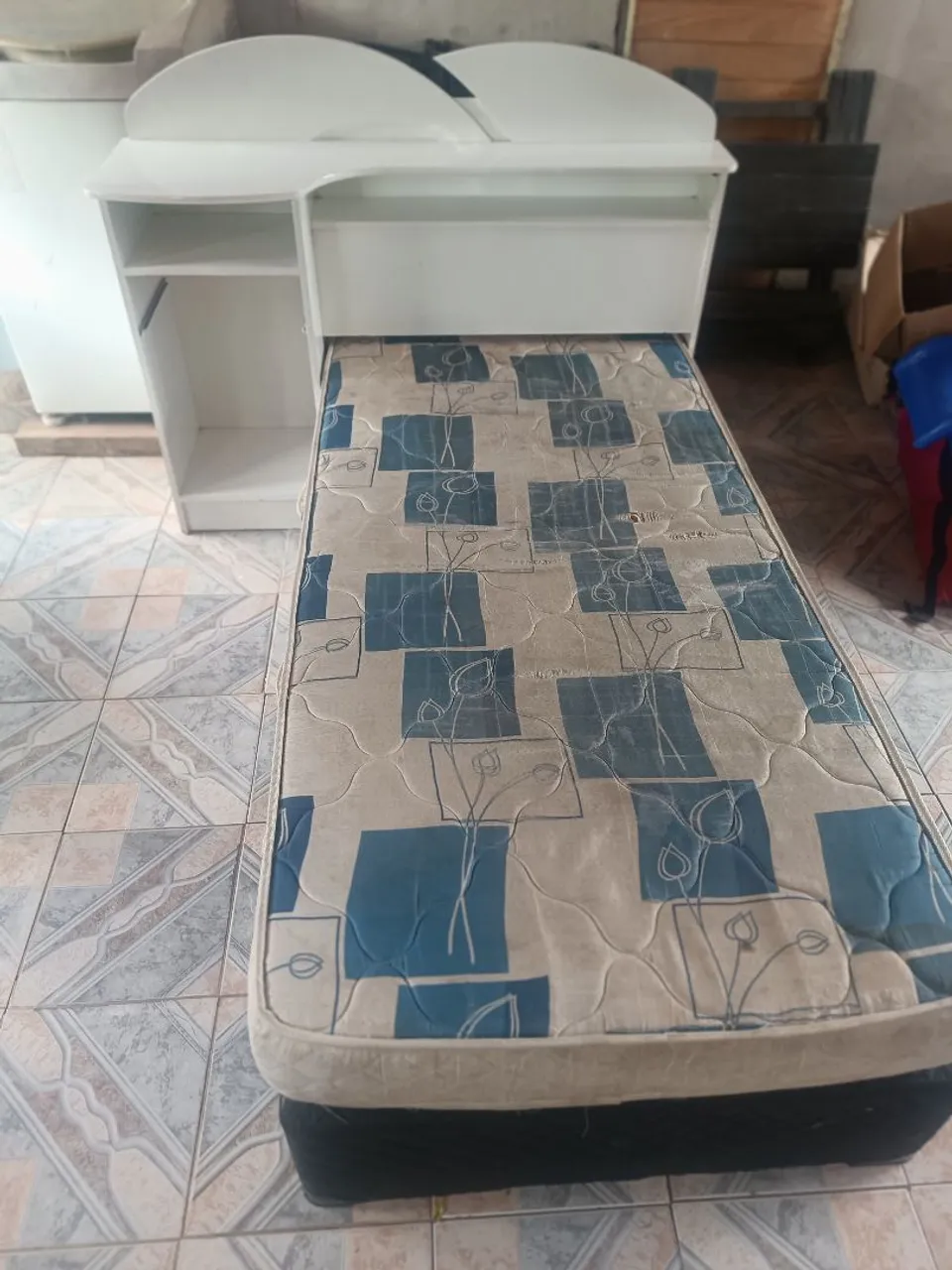 Cama box com colchão e cabeceira