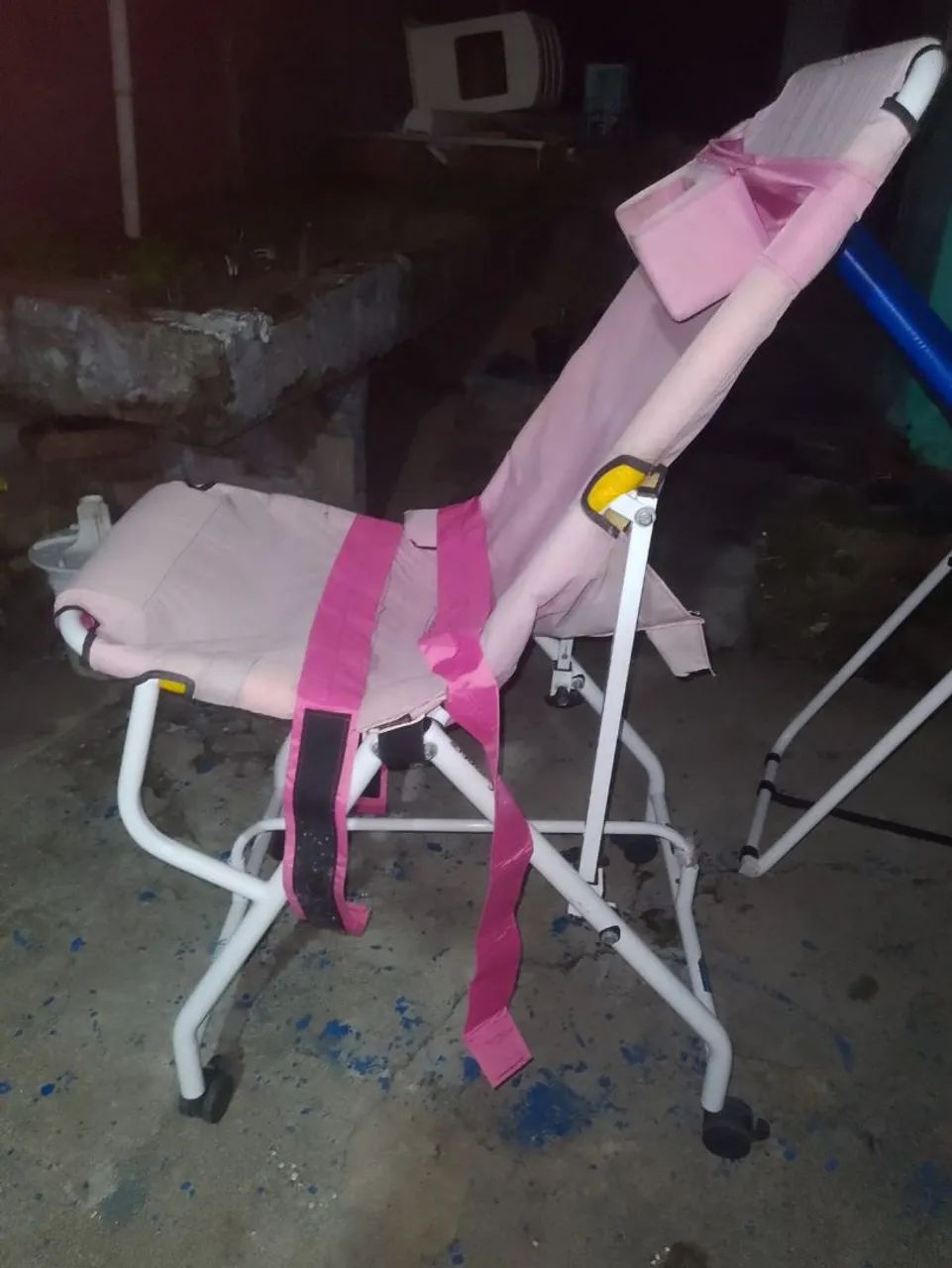 BATH CHAIR WITH WHEELS64293282939138123