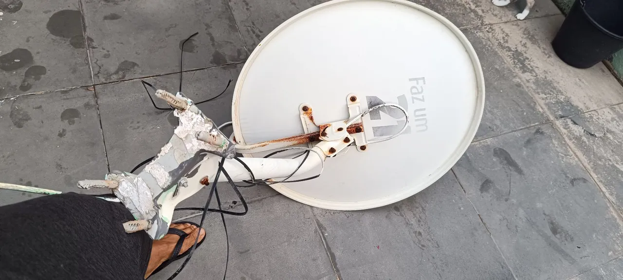Antena Parabólica - Ideal para área externa