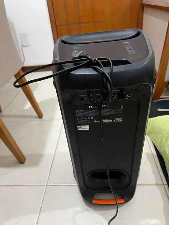 Caixa Jbl Partybox 100