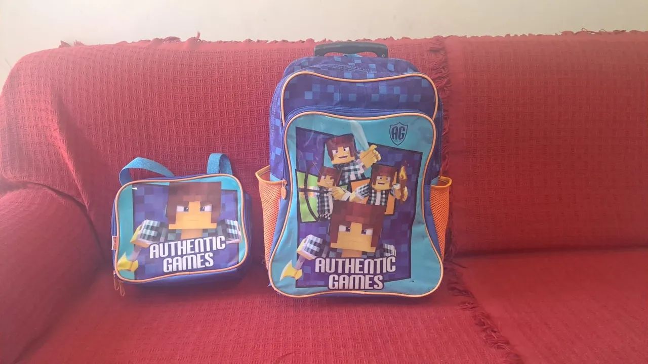 Conjunto de mochila e lancheira com estampa do Authentic Games mais estojo Escolar!