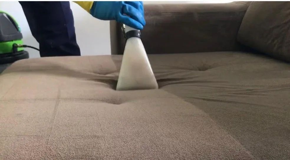 Higienização de sofá  - Foto 5