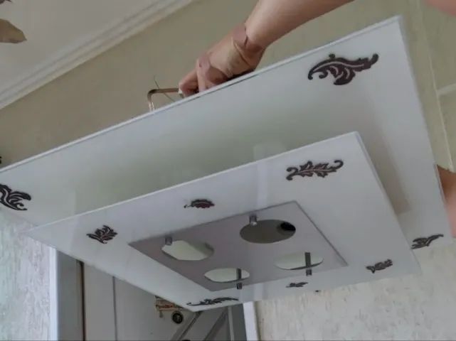 Luminária de vidro com 4 lâmpadas - Foto 2