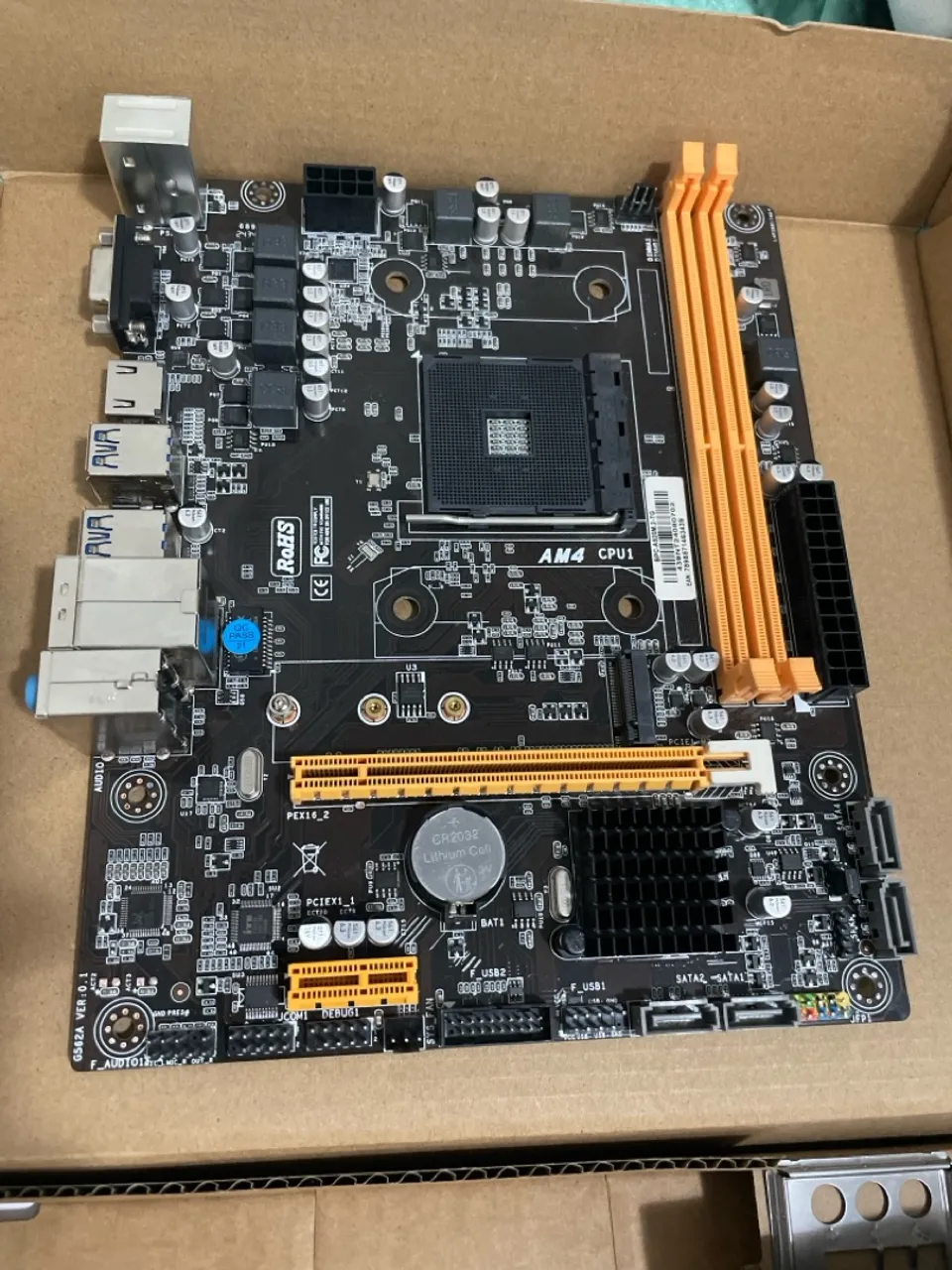 Placa mãe A520G - leia a descrição