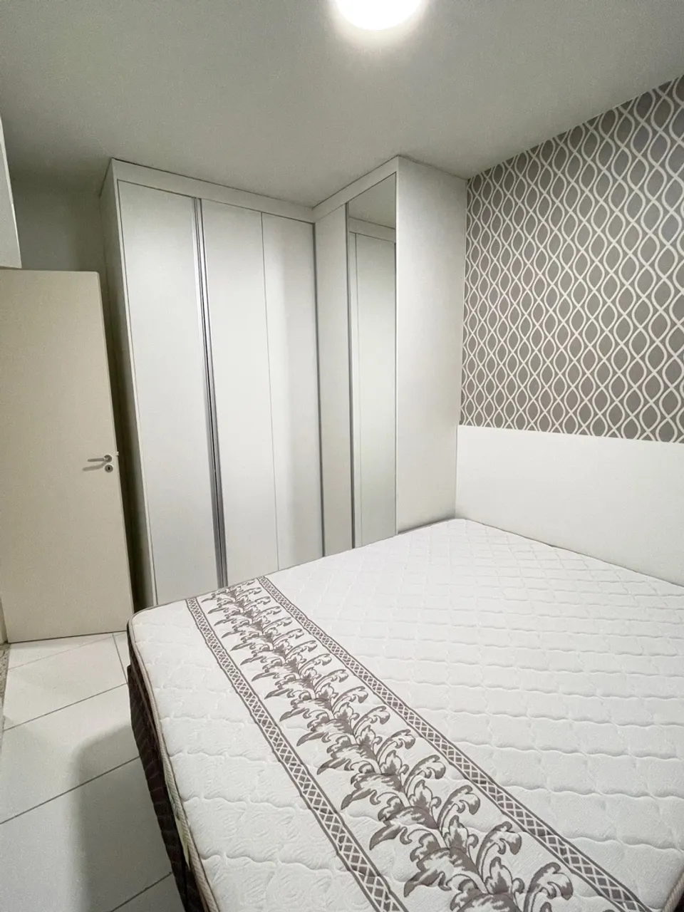 Alugo apartamento mobiliado Via Parque
