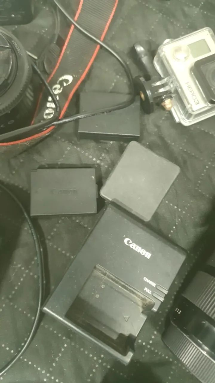 Câmera Canon EOS Rebel T5+Lente 50mm+AC+Grip+Carregador+2Baterias - Foto 3