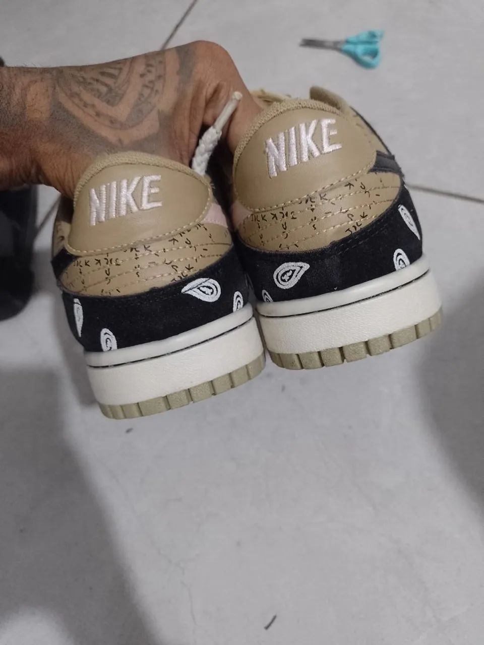 Tênis Nike Dunk x Travis Scott  Cactus Jack<br> - Foto 2