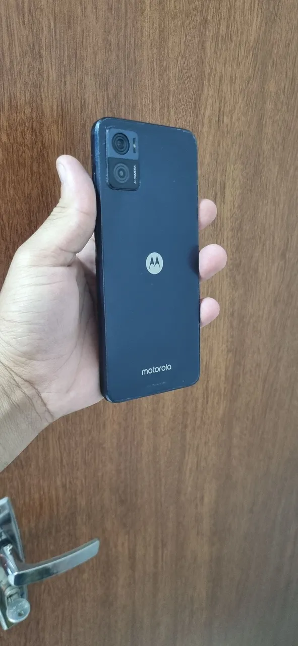 Motorola E22