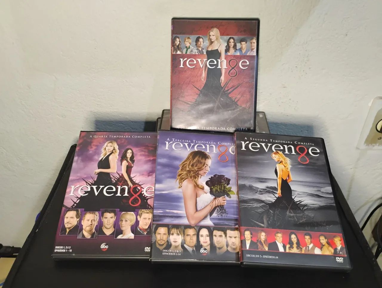 Caixa Completa Revenge - 4 Temporadas - Foto 2