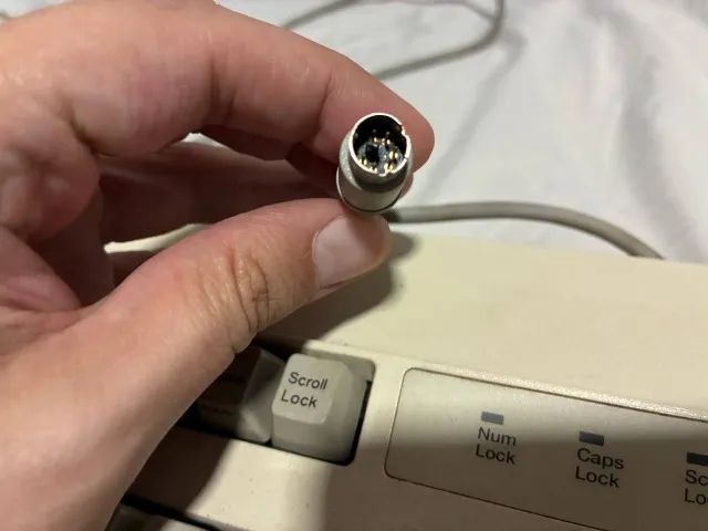 Teclado IBM Modelo M - Buckling Spring - EN-US - PS/264341175522946122