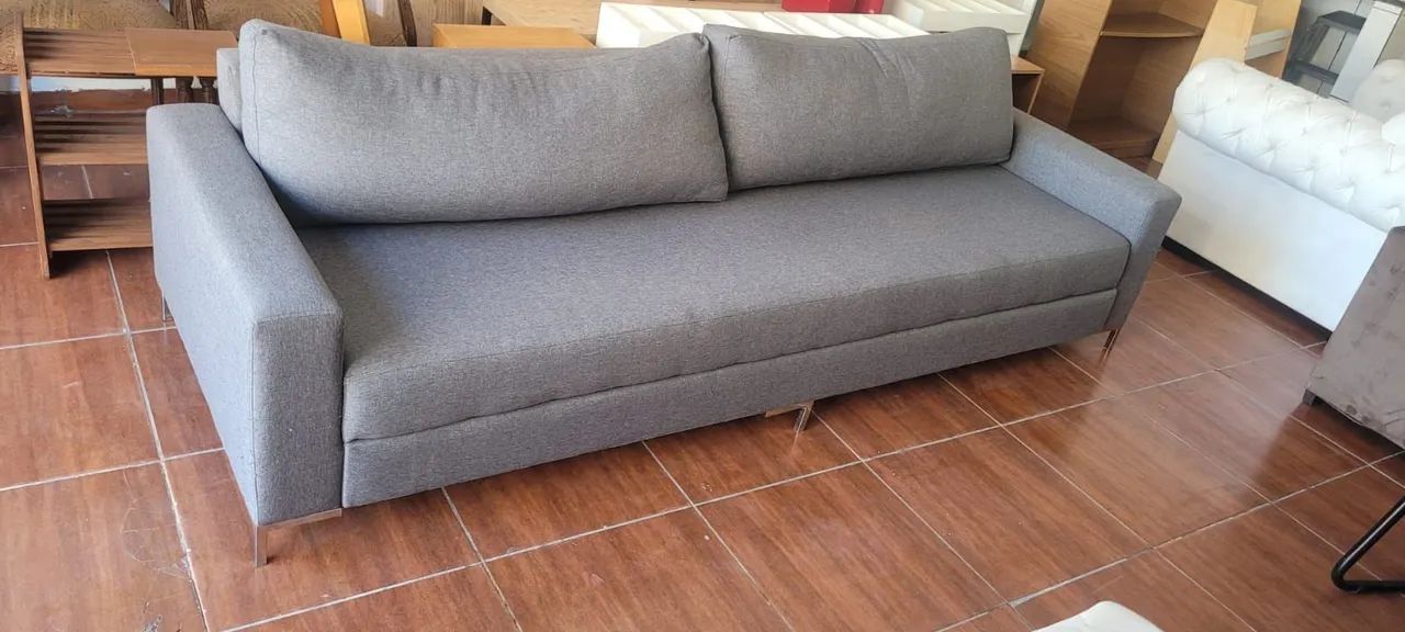 Selling this sofa in excellent condition65704309938305121