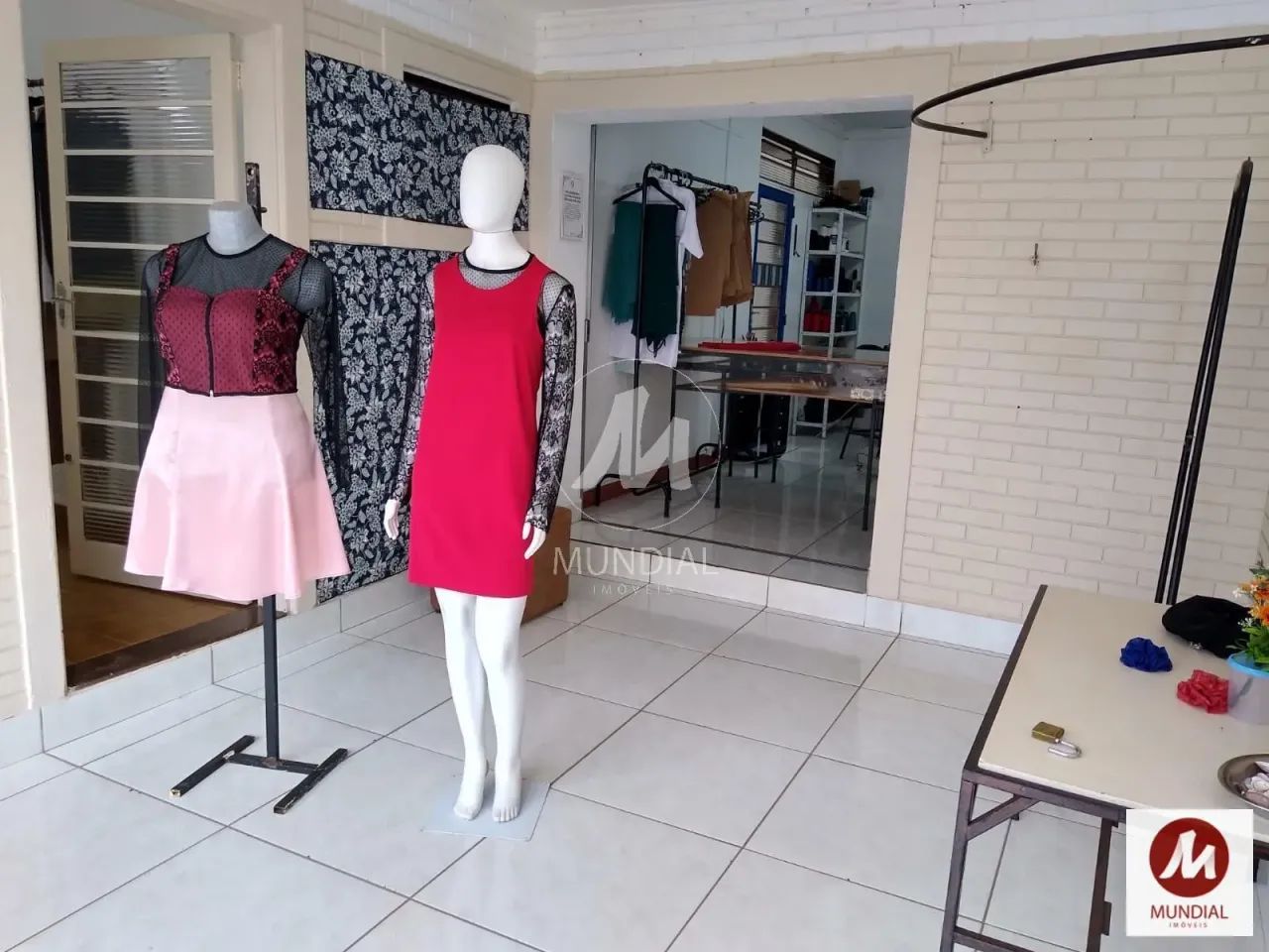 Casa (térrea na rua) 2 dormitórios/suite, cozinha planejada