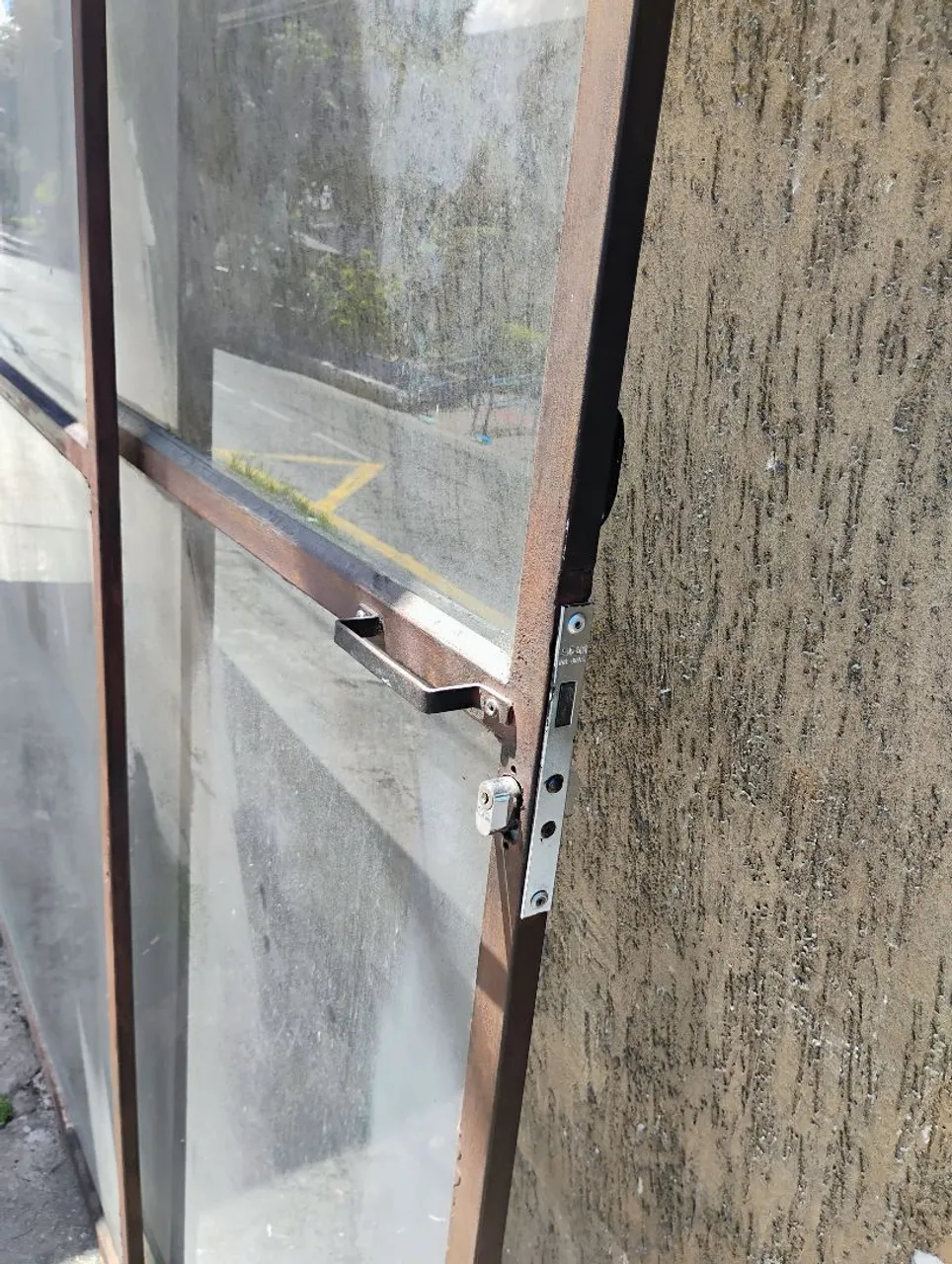 Portas de Metalon com vidros