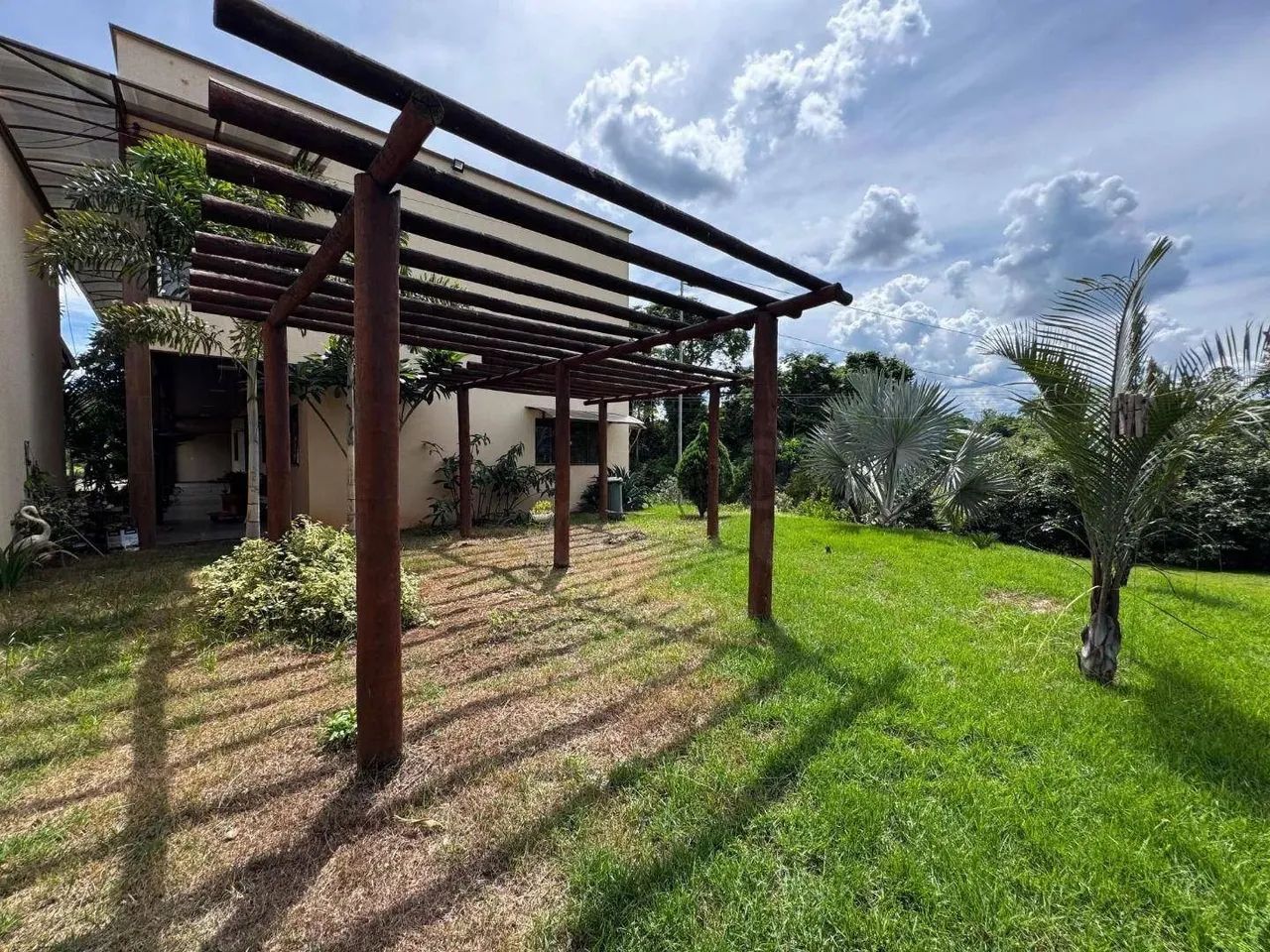 Chácara de Alto Padrão medindo 24.200m² e 877m² de área const., c/ 8 dormitórios, à venda, - Foto 9