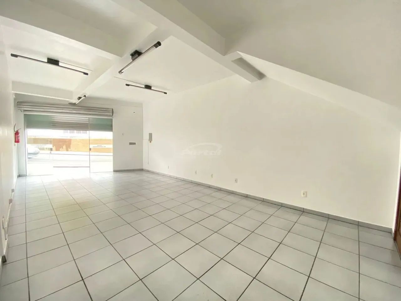 Sala comercial no bairro Água Verde, com aproximadamente 35 m² - Foto 3