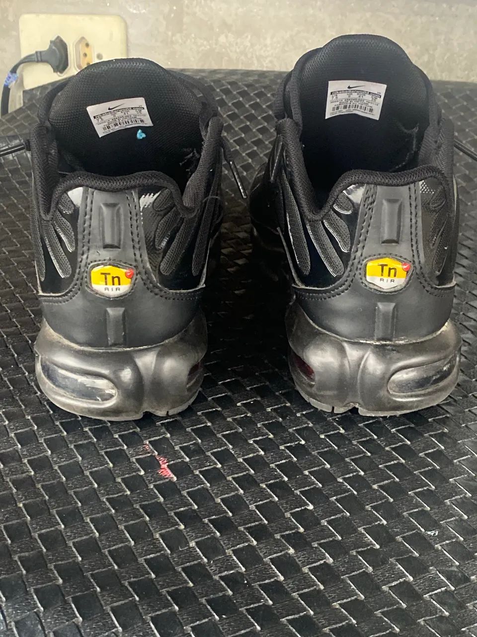 Nike TN todo preto, motivo da venda ficou apertado no meu pé  - Foto 6